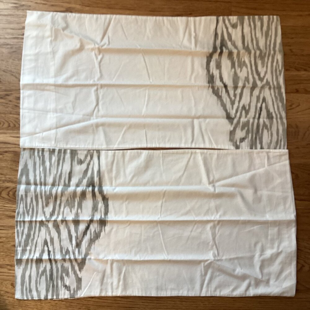 WEST ELM SET OF 2 GRAY MODERN PRINT KING PILLOWCASES CONTEMPORARY BEACHY BOHO